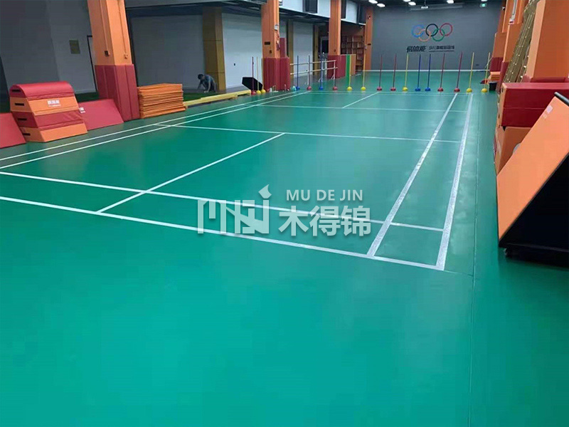 运动地板木纹PVC塑胶地板为何深受大众喜爱
